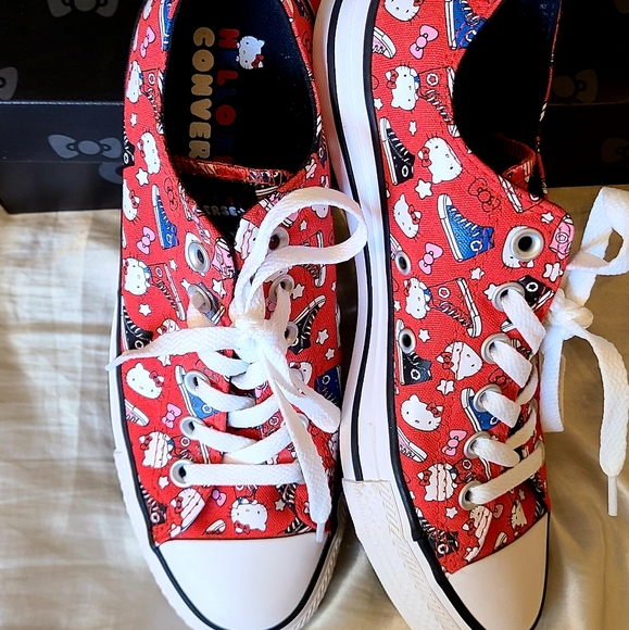 Converse Shoes - Hello Kitty Converse Shoe